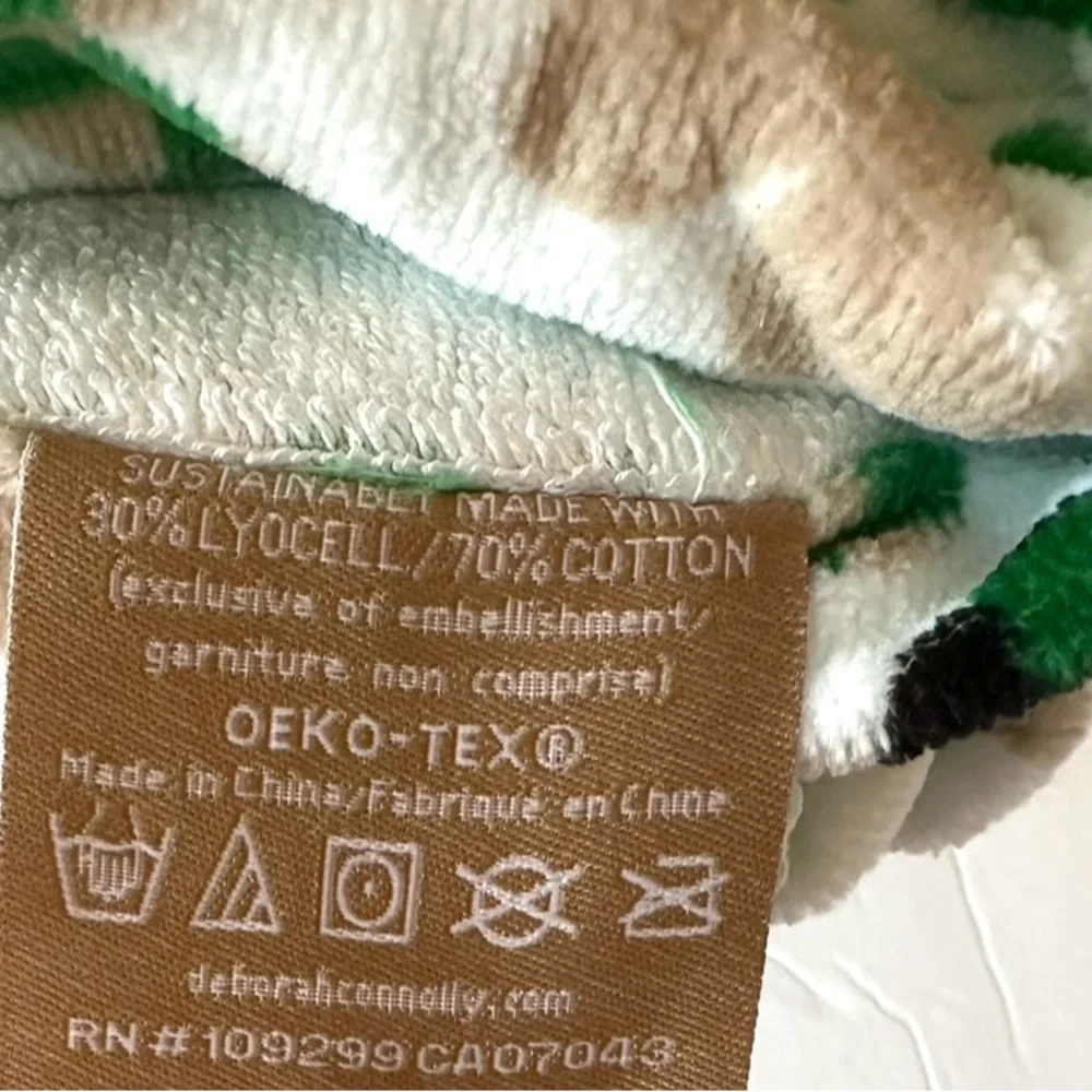 Shamrock Cotton Velour Bathroom Hand Towels Set of 2 NEW WITH TAGS